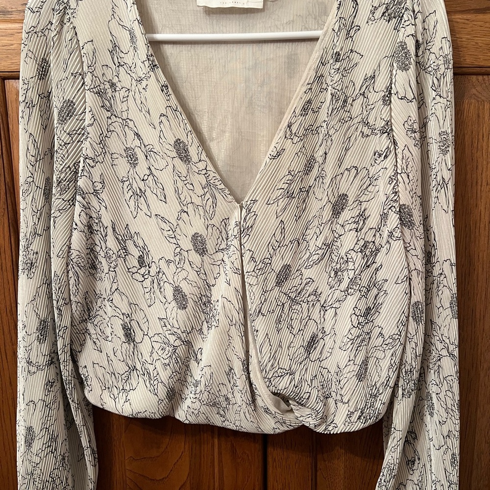 Astr Floral V-Neck Blouse - Black and Cream